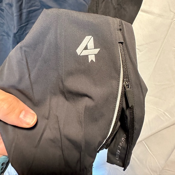 PELOTON x FOUR LAPS - Men’s Size 2XL Nylon Joggers, Black - Picture 3 of 7